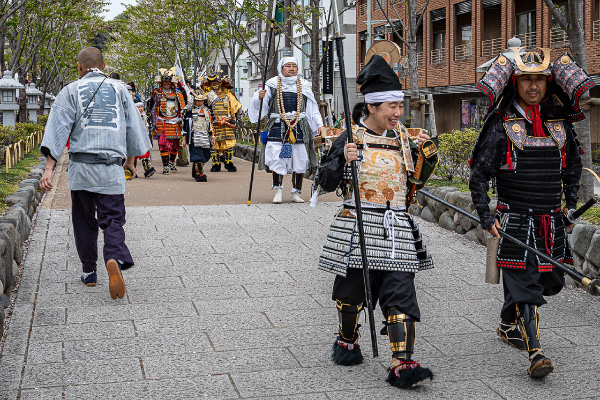 武者行列の後で