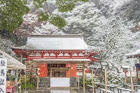 荏柄天神社・雪の拝殿